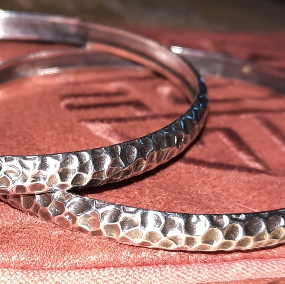 Hammered Handmde Silver Bangle Pair - image 3